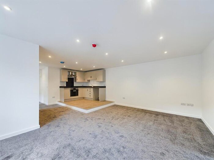 2 Bedroom Flat To Rent In Botchergate, Carlisle, CA1