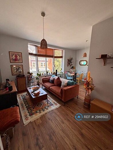 2 Bedroom Flat To Rent In Lark Lane, Liverpool, L17