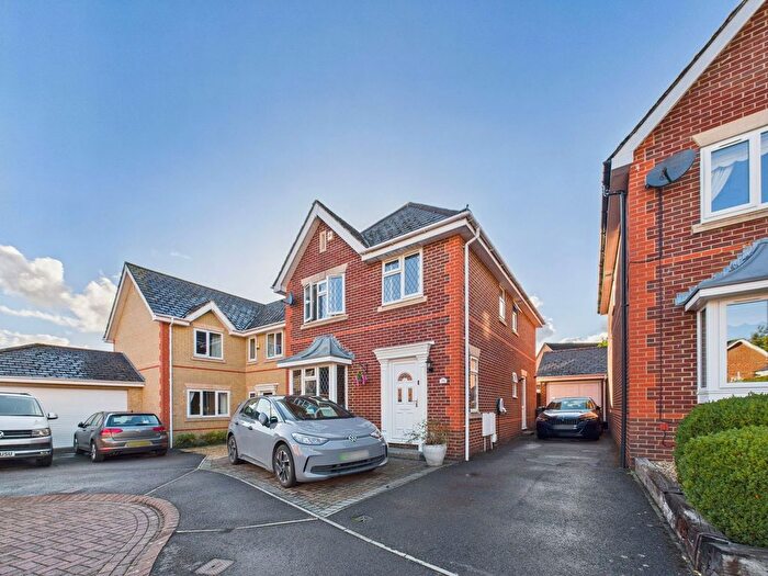 4 Bedroom Detached House For Sale In Ebor Gardens, Calne, SN11