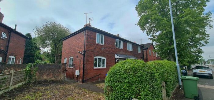 3 Bedroom Semi-Detached House To Rent In Mauldeth Road West, Chorlton Cum Hardy, M21