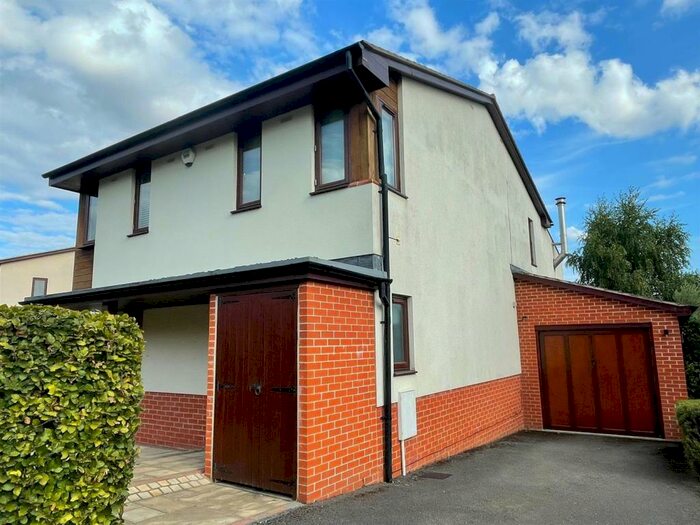 4 Bedroom Detached House To Rent In Foxdown, Overton, Basingstoke, RG25