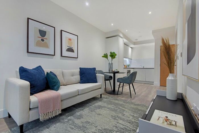 Studio To Rent In Thames Road, London, E16