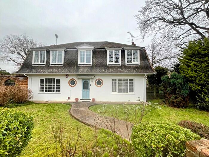 4 Bedroom Detached House To Rent In St. Helier Close, Wokingham, Berkshire, RG41