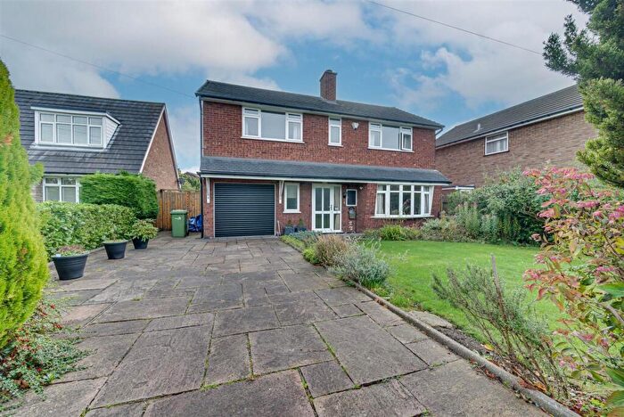 4 Bedroom Detached House For Sale In St. Peters Rise, Sandbach, CW11