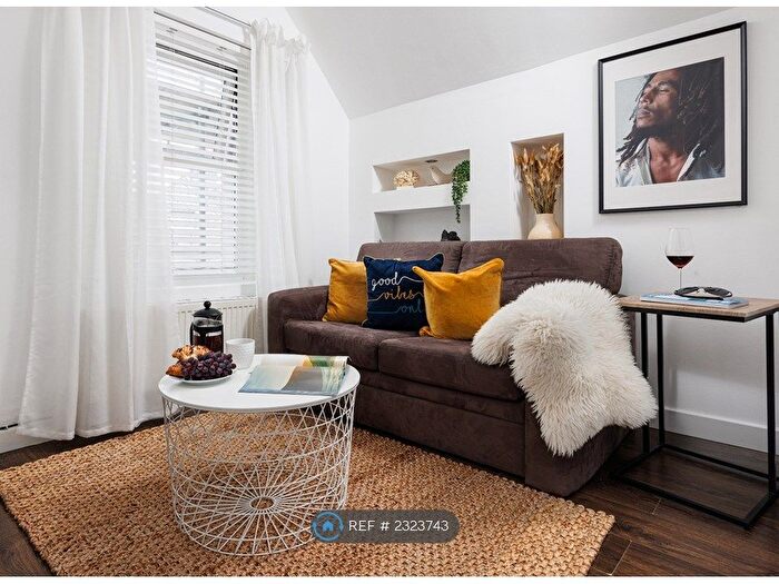 1 Bedroom Flat To Rent In Headland Park, Plymouth, PL4