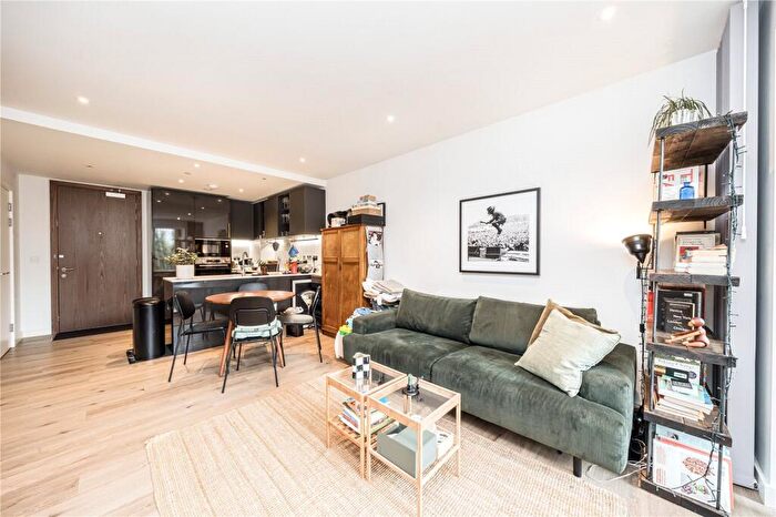 1 Bedroom Apartment To Rent In Mary Neuner Road, London, N8