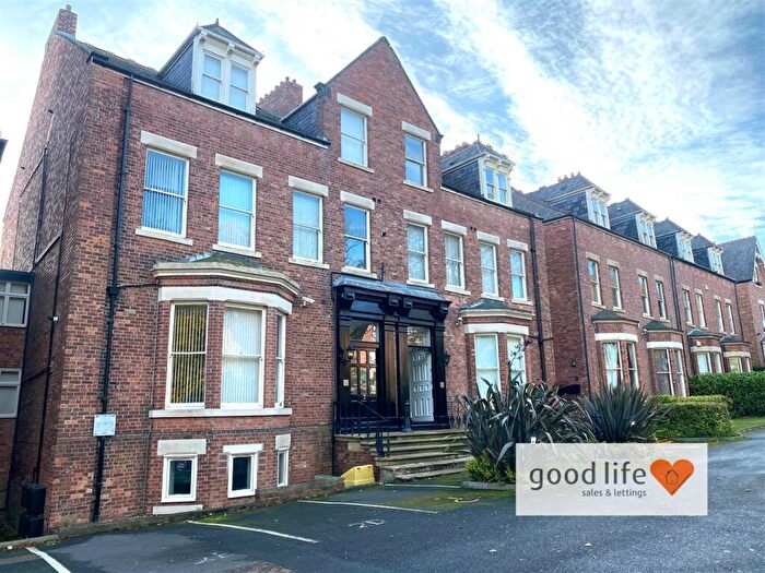 1 Bedroom Flat For Sale In Thornhill Park, Thornhill, Sunderland, SR2