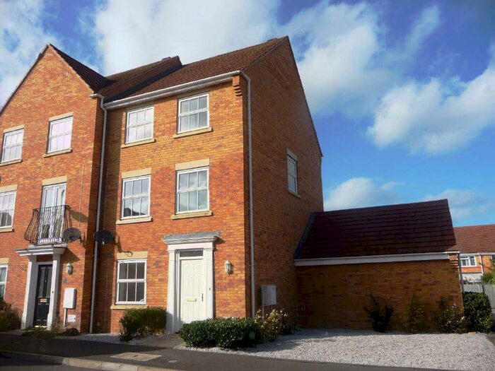 4 Bedroom Town House To Rent In Cosway Place, Grange Farm, Milton Keynes, MK8