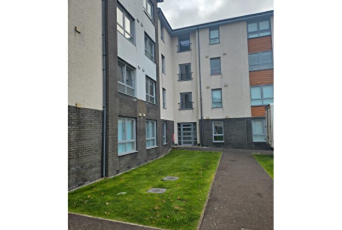 3 Bedroom Flat To Rent In , Kenley Road, PA4