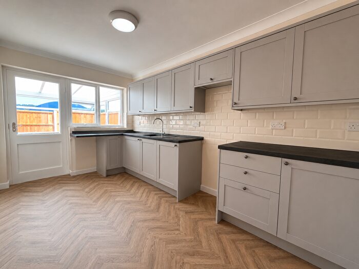 4 Bedroom Bungalow To Rent In Chester Road, Walsall, WS9