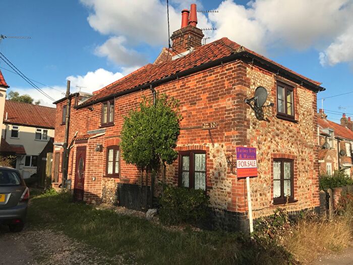 2 Bedroom Semi-detached House To Rent In The Green, Hempton, NR21
