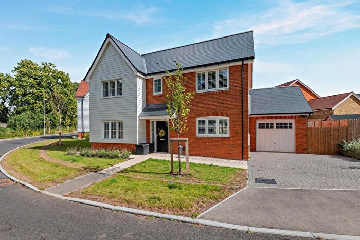4 Bedroom Detached House For Sale In Hemingburgh Drive, Maidstone, ME15