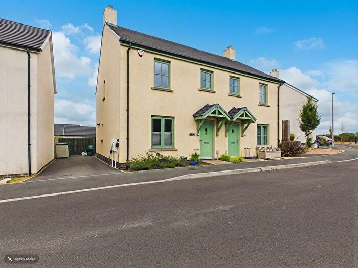 3 Bedroom Semi-Detached House For Sale In Parc Llydan, Southgate, Swansea, SA3