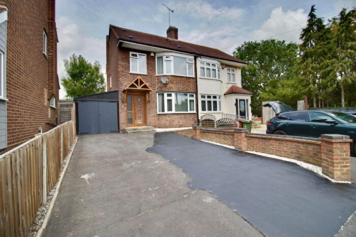 3 Bedroom Semi-Detached House For Sale In Craven Gardens, Harold. Park, Harold Wood, RM3