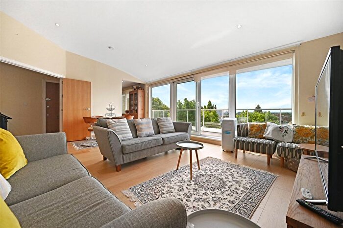 2 Bedroom Flat For Sale In Bromyard Avenue, Acton, London, W3
