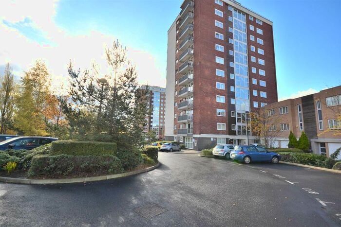 1 Bedroom Flat To Rent In Lakeside Rise, Tower, Manchester, M9