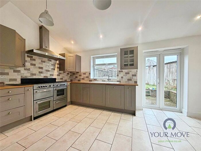 2 Bedroom End Of Terrace House For Sale In Edna Road, Maidstone, Kent, ME14