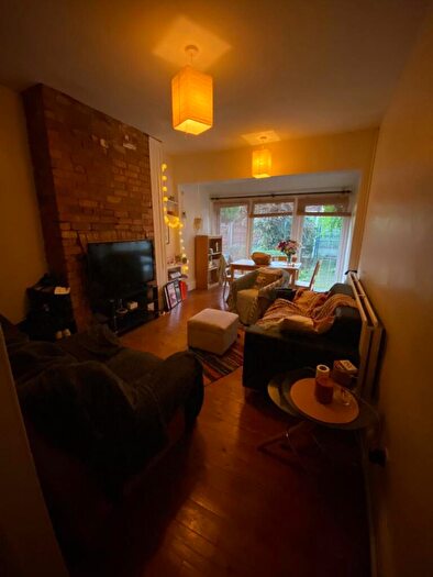 2 Bedroom Terraced House To Rent In Hart Street, Nottingham, NG7