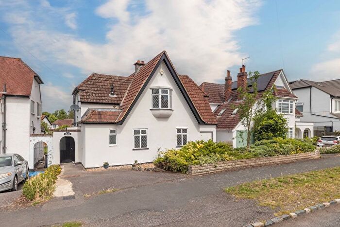 3 Bedroom Detached House For Sale In Syke Ings, Richings Park, SL0