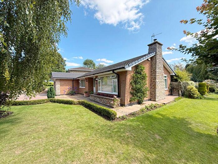 2 Bedroom Detached Bungalow For Sale In Blenheim Way, Grantham, NG31