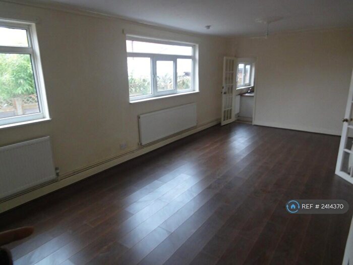 2 Bedroom Bungalow To Rent In Roman Road, Leicester, LE4