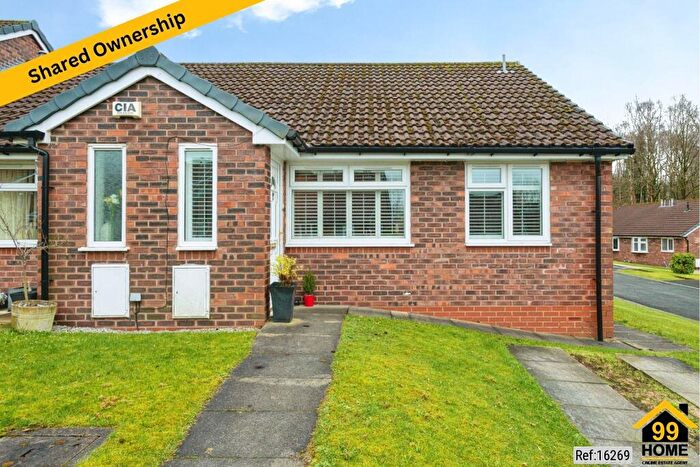2 Bedroom Bungalow For Sale In Haggate Crescent, Oldham, OL2