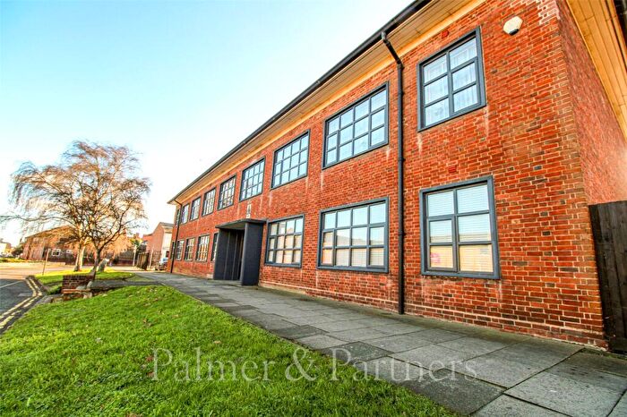 2 Bedroom Apartment To Rent In Southway, Colchester, Essex, CO2