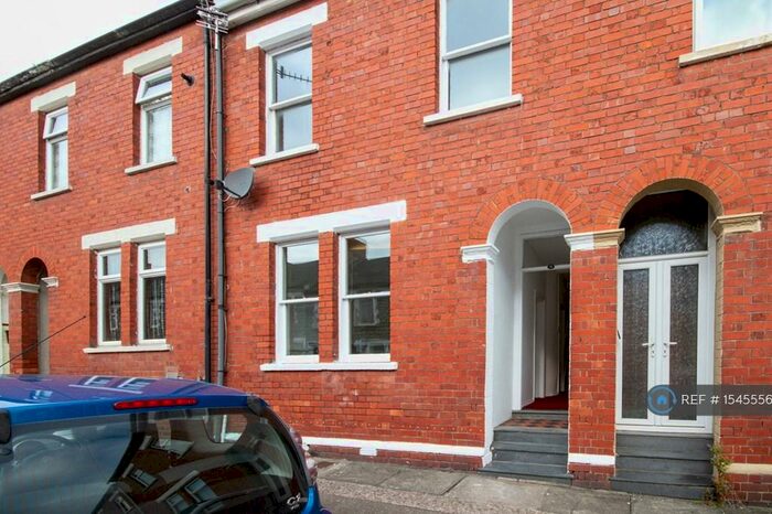 3 Bedroom Terraced House To Rent In Queen Street, Barry, CF62