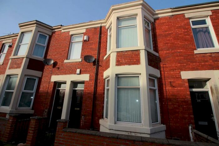 2 Bedroom Flat To Rent In King John Terrace, Heaton, Newcastle Upon Tyne, NE6