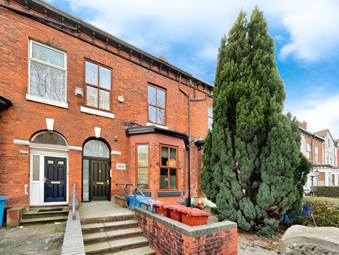 10 Bedroom Semi-Detached House To Rent In Moss Lane East, Manchester, Greater Manchester, M14