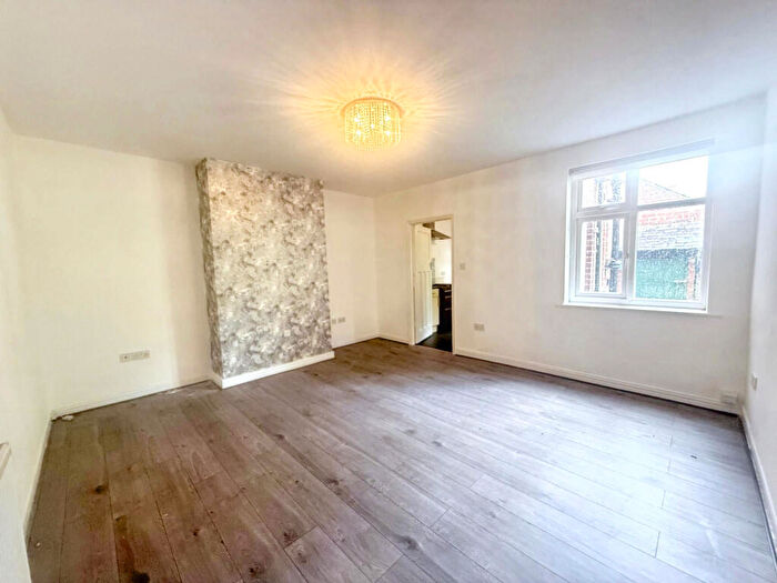 3 Bedroom Flat To Rent In Bavington Drive, Fenham, Newcastle Upon Tyne, Tyne And Wear, NE5