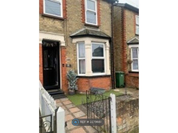 3 Bedroom Semi-Detached House To Rent In Rayne Road, Braintree, CM7