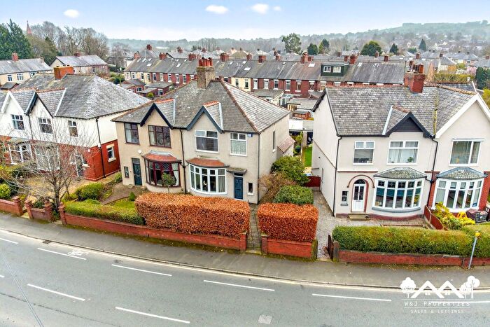 3 Bedroom Semi Detached House For Sale In Preston Old Road, Blackburn, BB2