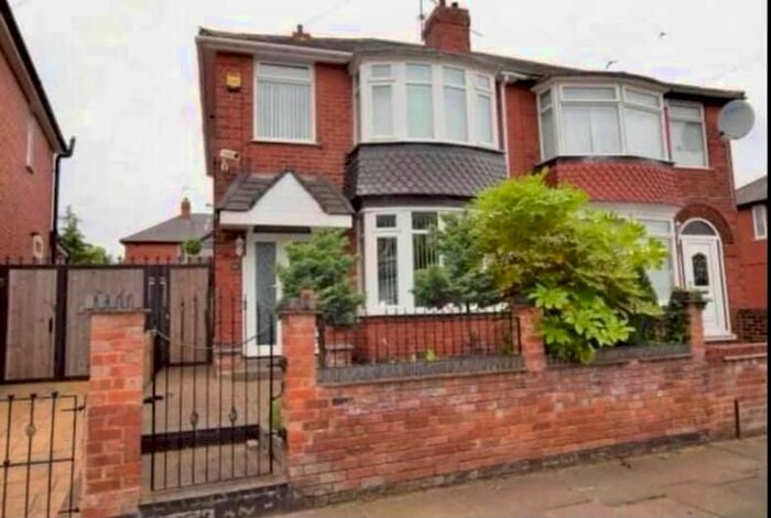 3 Bedroom Semi-Detached House To Rent In Bramworth Road, Doncaster, DN4