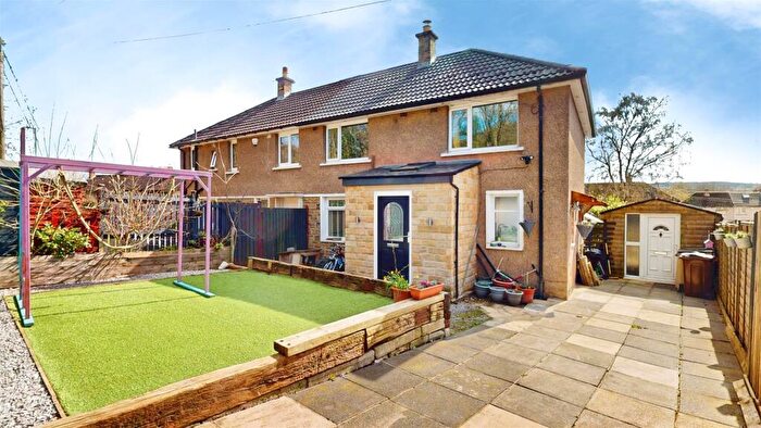 3 Bedroom Semi Detached House For Sale In Higher Coach Road, Baildon, Shipley, BD17