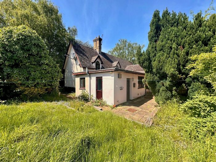 3 Bedroom Property To Rent In High Street, Foxton, Cambridge, CB22