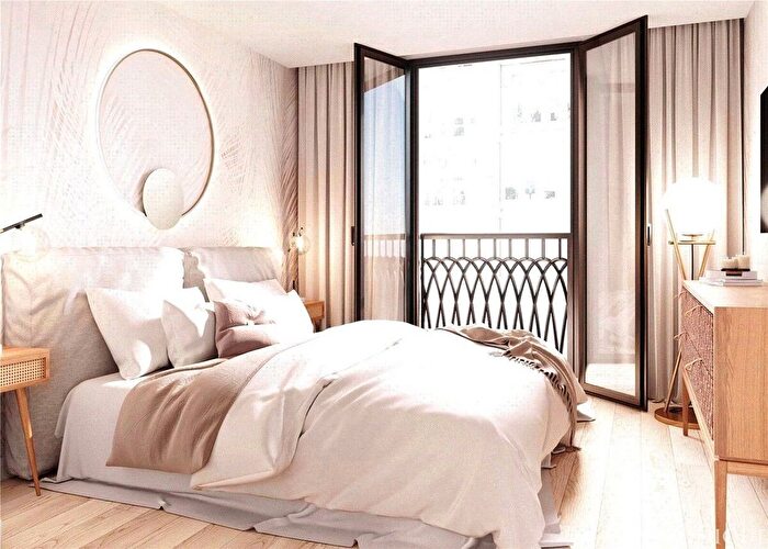 3 Bedroom Flat For Sale In Moxon Street, London, W1U