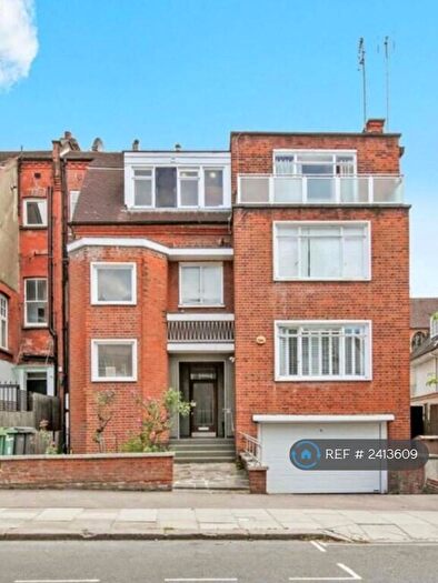 3 Bedroom Flat To Rent In Platts Lane, London, NW3
