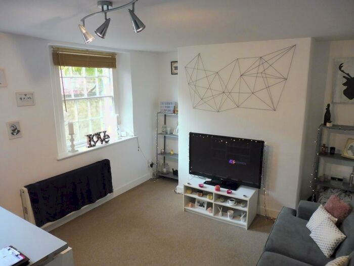 1 Bedroom Flat To Rent In Icen Way, Dorchester, DT1