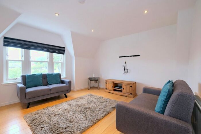 2 Bedroom Flat To Rent In Earls Court, West End, Aberdeen, AB15