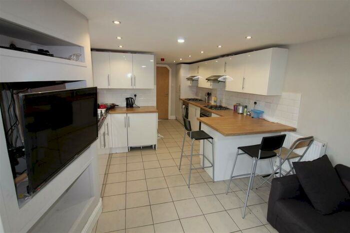 8 Bedroom House To Rent In Merthyr Street, Cathays, Cardiff, CF24