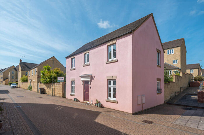 3 Bedroom Detached House For Sale In Bathing Place Lane, Witney, Oxfordshire, OX28