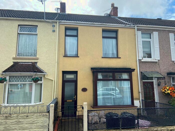 4 Bedroom Property To Rent In St. Helens Avenue, Bynmill, Swansea, SA1