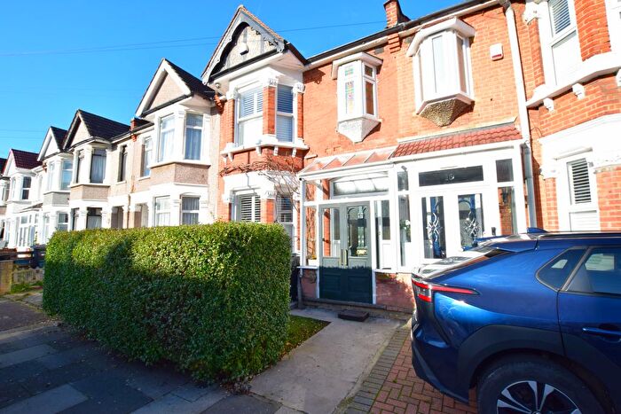 3 Bedroom Terraced House For Sale In North Road, Ilford, IG3