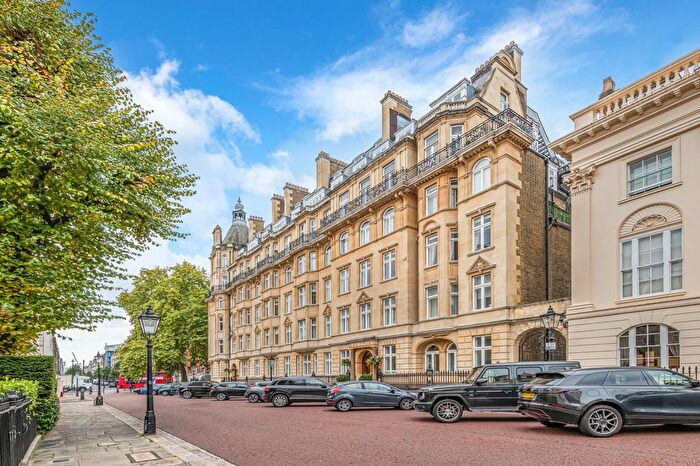4 Bedroom Flat To Rent In Brunswick Place, Regent's Park, London, NW1