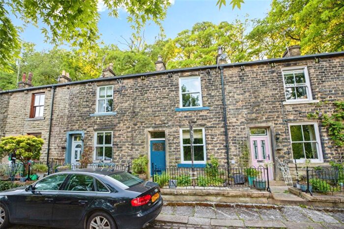 2 Bedroom Terraced House For Sale In Sunnybank Cottages, Rossendale, Lancashire, BB4