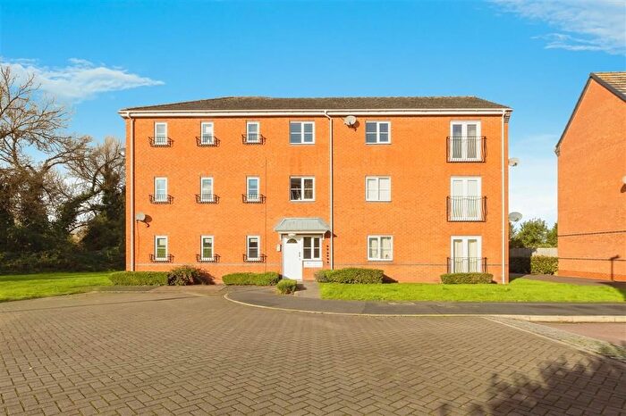 2 Bedroom Flat To Rent In Plantin Road, Nottingham, NG5