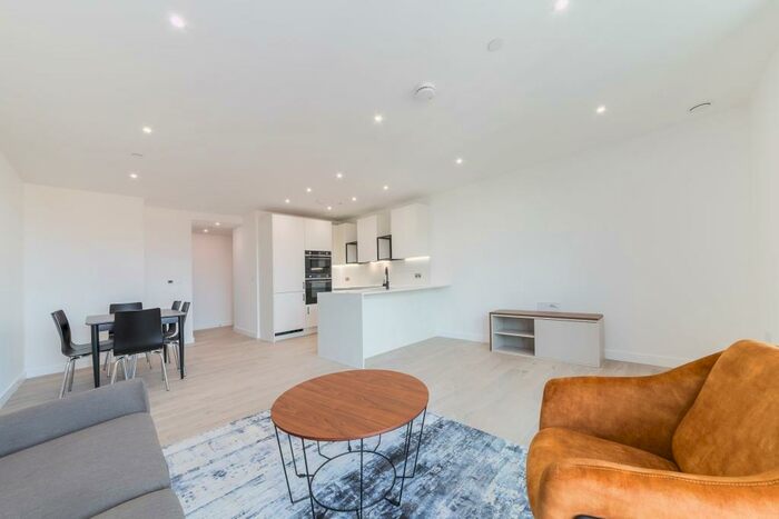 2 Bedroom Apartment To Rent In Willowbrook House, Coster Avenue, London, N4