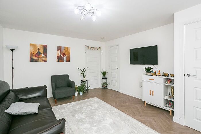 3 Bedroom Terraced House For Sale In Craw Yard Drive, Edinburgh, EH12