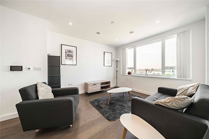 1 Bedroom Flat To Rent In Walton Heights, Walworth Road, London, SE17